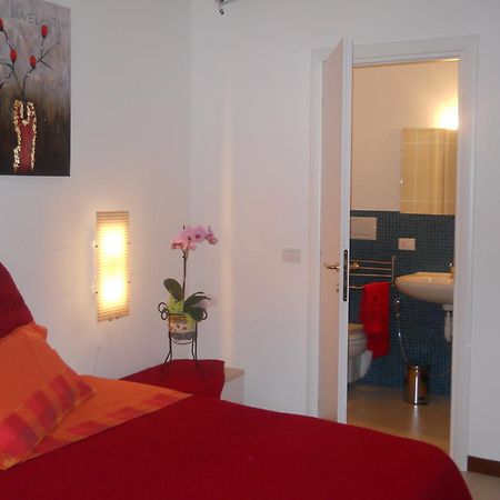 B&B Residenza Bianco Alle Grotte Di Castellana 카스텔라나그로테 객실 사진
