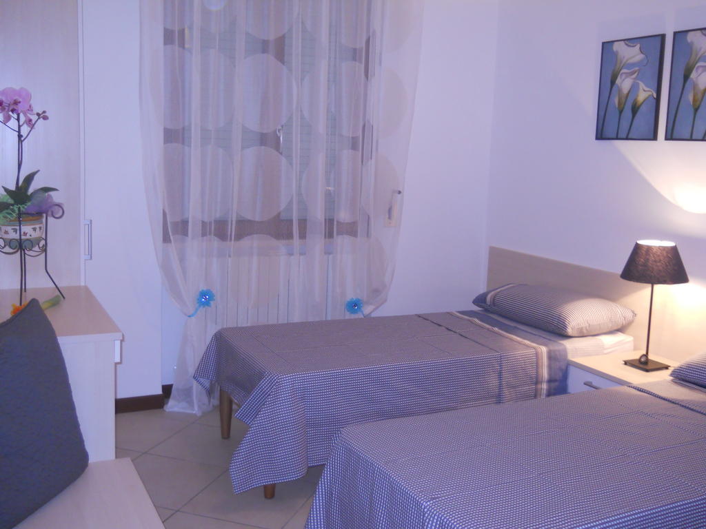 B&B Residenza Bianco Alle Grotte Di Castellana 카스텔라나그로테 객실 사진